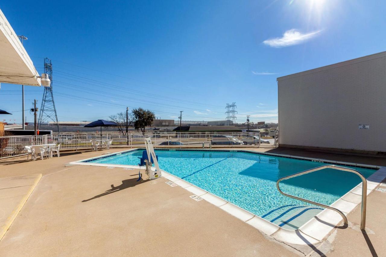 Motel 6 Fort Worth, Tx - Stockyards Exterior photo